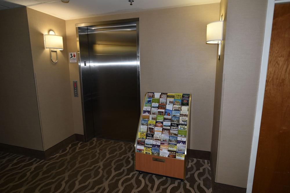 Comfort Suites Inn At Ridgewood Farm Salem Extérieur photo