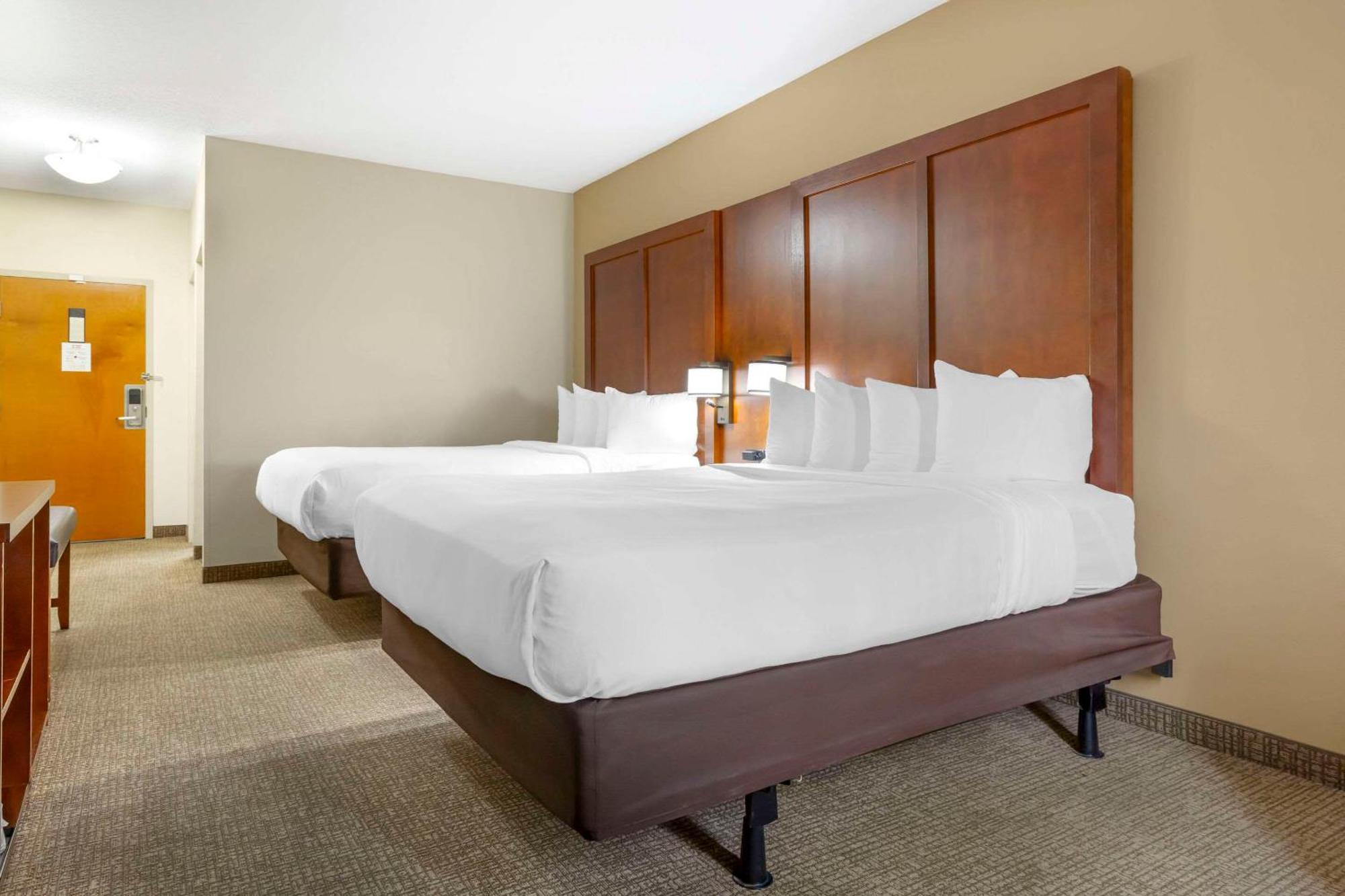 Comfort Suites Inn At Ridgewood Farm Salem Extérieur photo